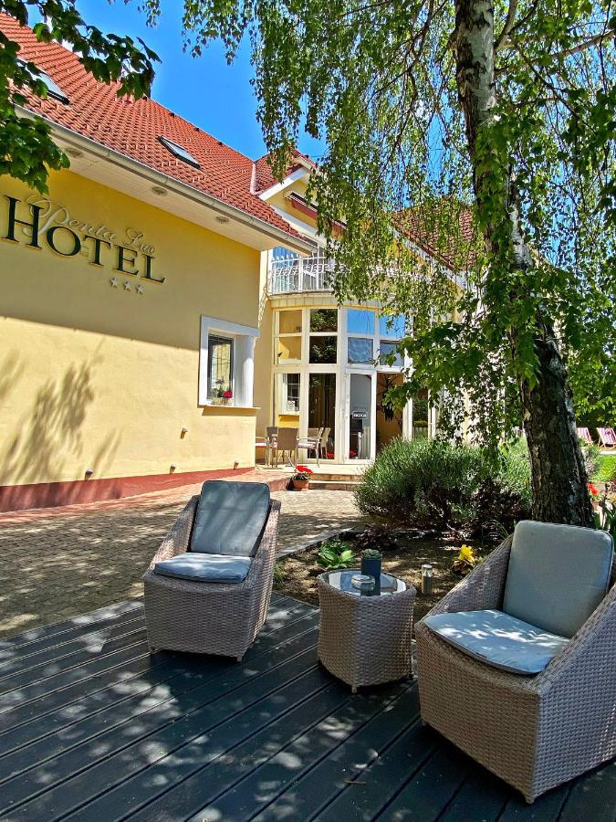 Hotel Penta Lux Tata Dış mekan fotoğraf